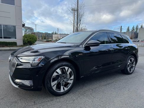 Used 2021 Audi e-tron Premium Plus w/ Premium Plus Package image 5