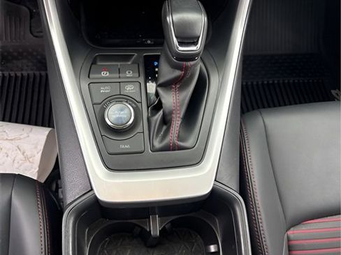 Used 2022 Toyota RAV4 XSE image 17