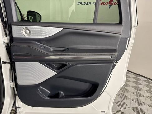 New 2025 Lincoln Navigator L Black Label image 28