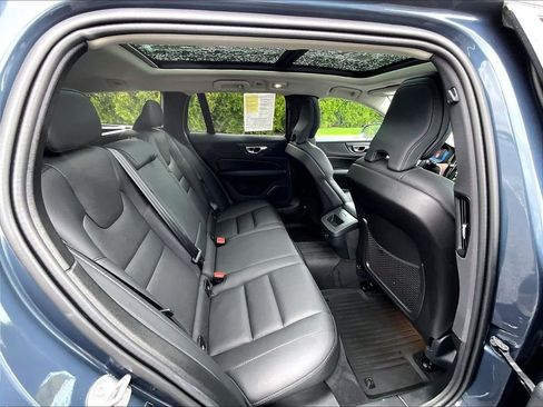 Used 2024 Volvo V60 B5 Cross Country Plus AWD/4WD image 16