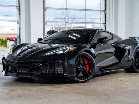 Used 2025 Chevrolet Corvette E-Ray image 2