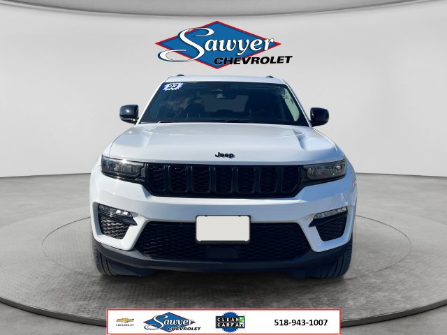 Used 2023 Jeep Grand Cherokee Limited w/ Black Appearance Package AWD/4WD image 8