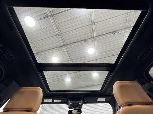 Used 2023 Ford Expedition Platinum AWD/4WD image 22
