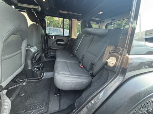 Used 2021 Jeep Wrangler Unlimited Sport AWD/4WD image 25