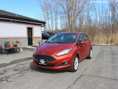 Used 2018 Ford Fiesta SE w/ Equipment Group 201A image 12