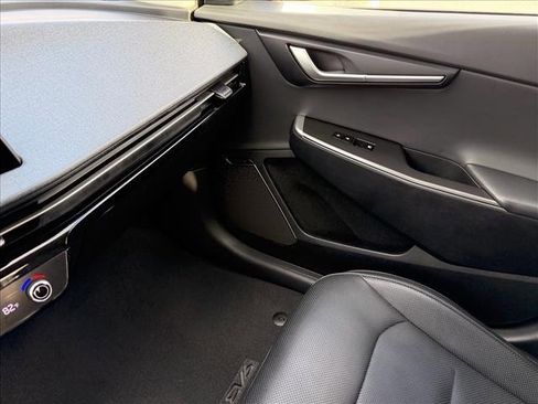 Used 2022 Kia EV6 Wind image 14