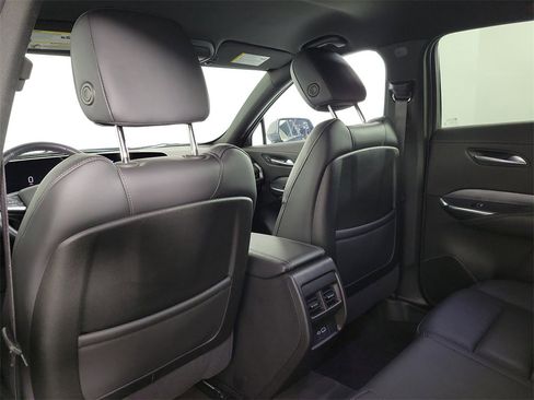 Certified 2025 Cadillac XT4 Premium Luxury image 12