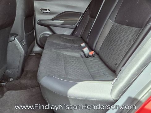 Used 2022 Nissan Kicks SV FWD image 11