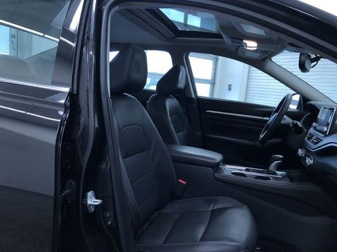 Used 2019 Nissan Altima 2.5 Platinum image 23