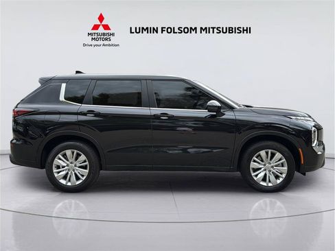 Used 2026 Mitsubishi Outlander ES FWD image 6
