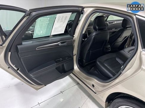 Used 2017 Ford Fusion Energi SE image 23