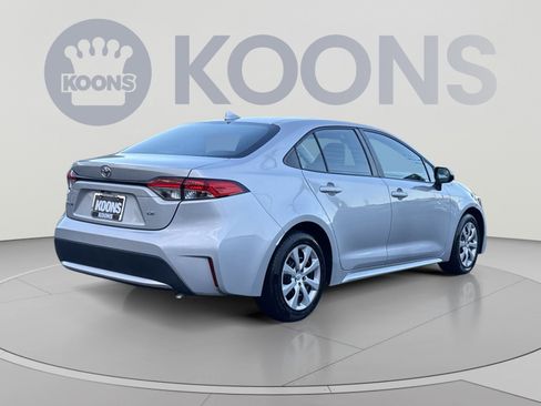 Used 2021 Toyota Corolla LE FWD image 7