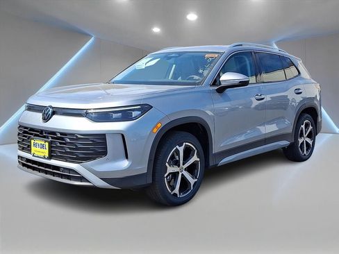 New 2026 Volkswagen Tiguan SE AWD/4WD image 2