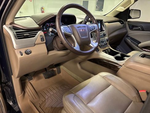 Used 2018 GMC Yukon SLT image 30