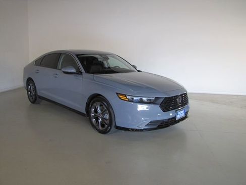 Certified 2024 Honda Accord EX-L image 3