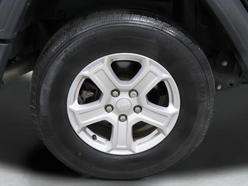 Used 2021 Jeep Wrangler Unlimited Sport AWD/4WD image 23