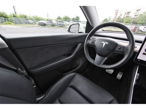 Used 2020 Tesla Model Y Performance AWD/4WD image 9