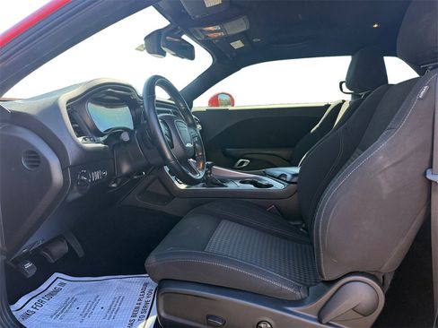 Used 2021 Dodge Challenger SXT w/ Blacktop Package image 9