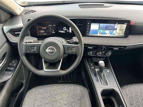 Used 2025 Nissan Kicks SV w/ Interior Electronics Package image 13