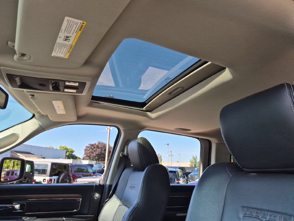 Used 2015 RAM 1500 Laramie w/ Convenience Group AWD/4WD image 28