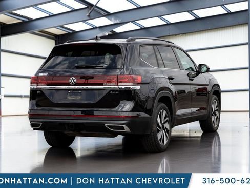Used 2024 Volkswagen Atlas SE AWD/4WD image 25