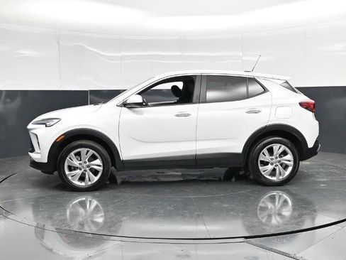 Used 2025 Buick Encore GX Preferred AWD/4WD image 8