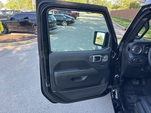 New 2026 Jeep Gladiator Sport AWD/4WD image 23