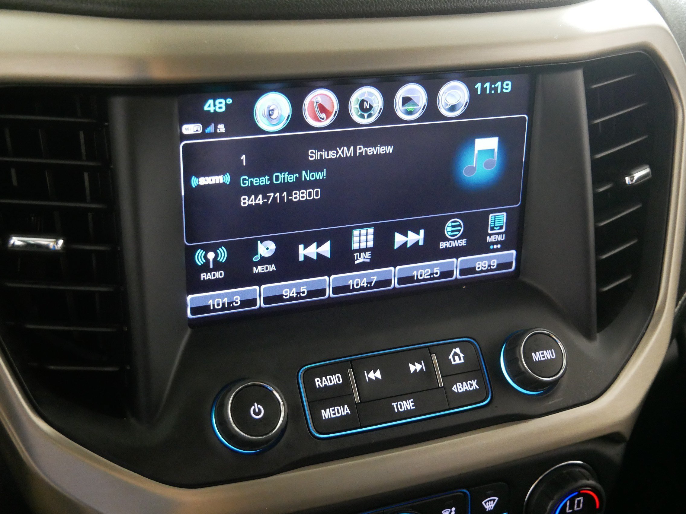 Used 2019 GMC Acadia Denali w/ Technology Package AWD/4WD image 22