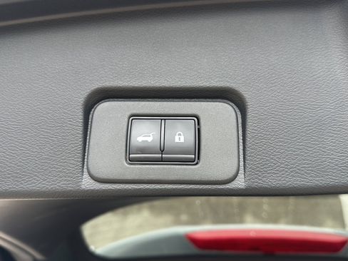 Used 2025 Nissan Rogue SL w/ SL Premium Package AWD/4WD image 26