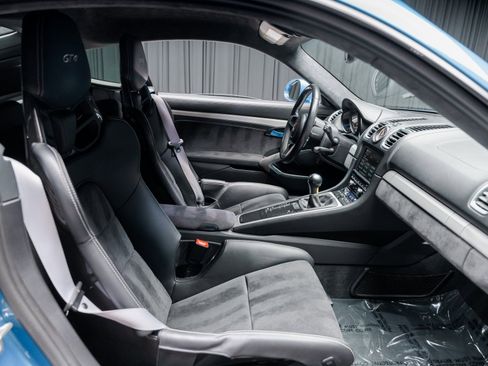 Used 2016 Porsche Cayman GT4 image 64