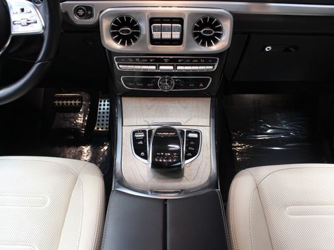 Used 2022 Mercedes-Benz G 550 G 550 AMG Line w/ Exclusive Interior Package image 33