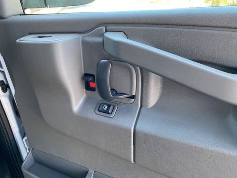 Used 2025 Chevrolet Express 2500 w/ Driver Convenience Package RWD image 31