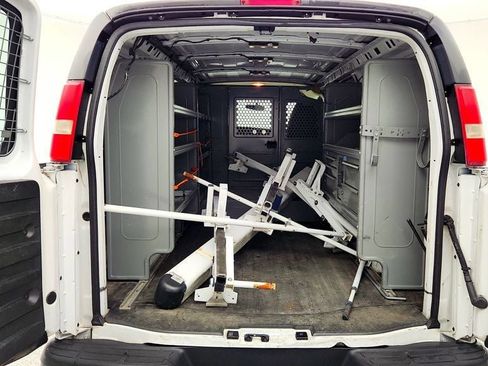 Used 2015 GMC Savana 2500 RWD image 19