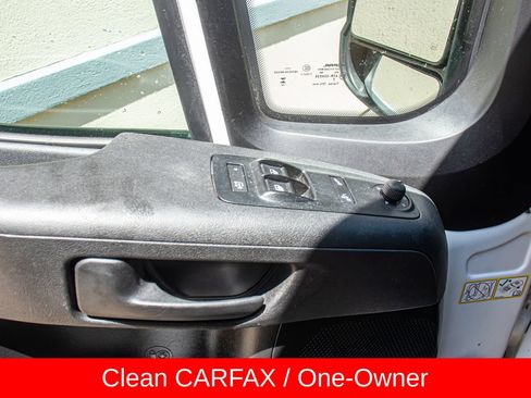 Used 2024 RAM ProMaster 2500 w/ Convenience Group FWD image 19