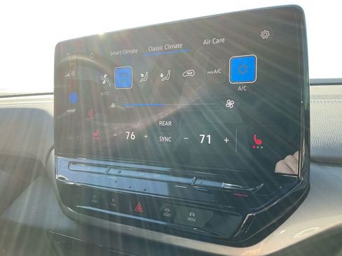 Used 2023 Volkswagen ID.4 Pro S Plus image 17