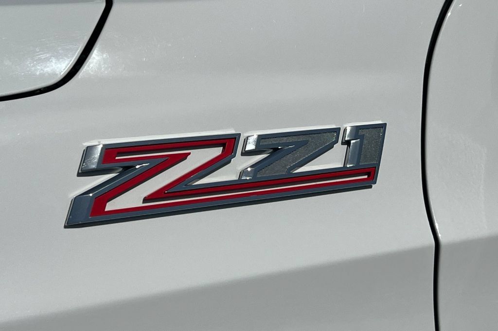 Used 2022 Chevrolet Suburban Z71 w/ Max Trailering Package AWD/4WD image 31