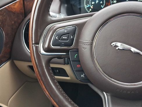 Used 2019 Jaguar XJ AWD image 22