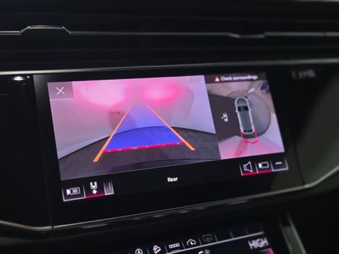 Used 2021 Audi Q8 Premium Plus image 23