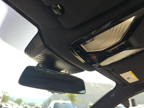 Used 2023 BMW 530i w/ Premium Package image 27