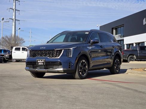 New 2026 Kia Sorento S w/ S Panoramic Sunroof Package image 2