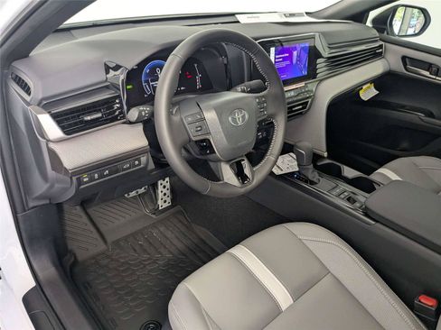 New 2026 Toyota Camry SE FWD image 9