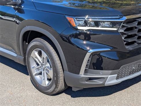 New 2025 Honda Pilot EX-L image 2