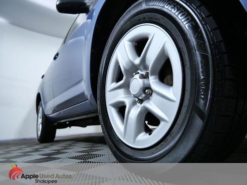 Used 2012 Toyota RAV4 Base w/ Value Pkg image 2