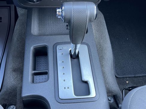 Used 2011 Suzuki Equator Sport image 20