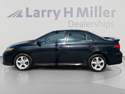 Used 2011 Toyota Corolla S FWD image 2
