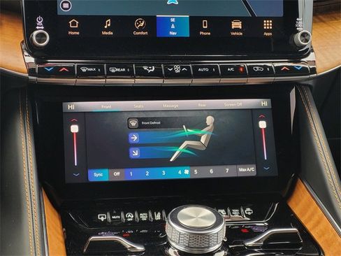 Used 2023 Jeep Grand Wagoneer Series III image 14