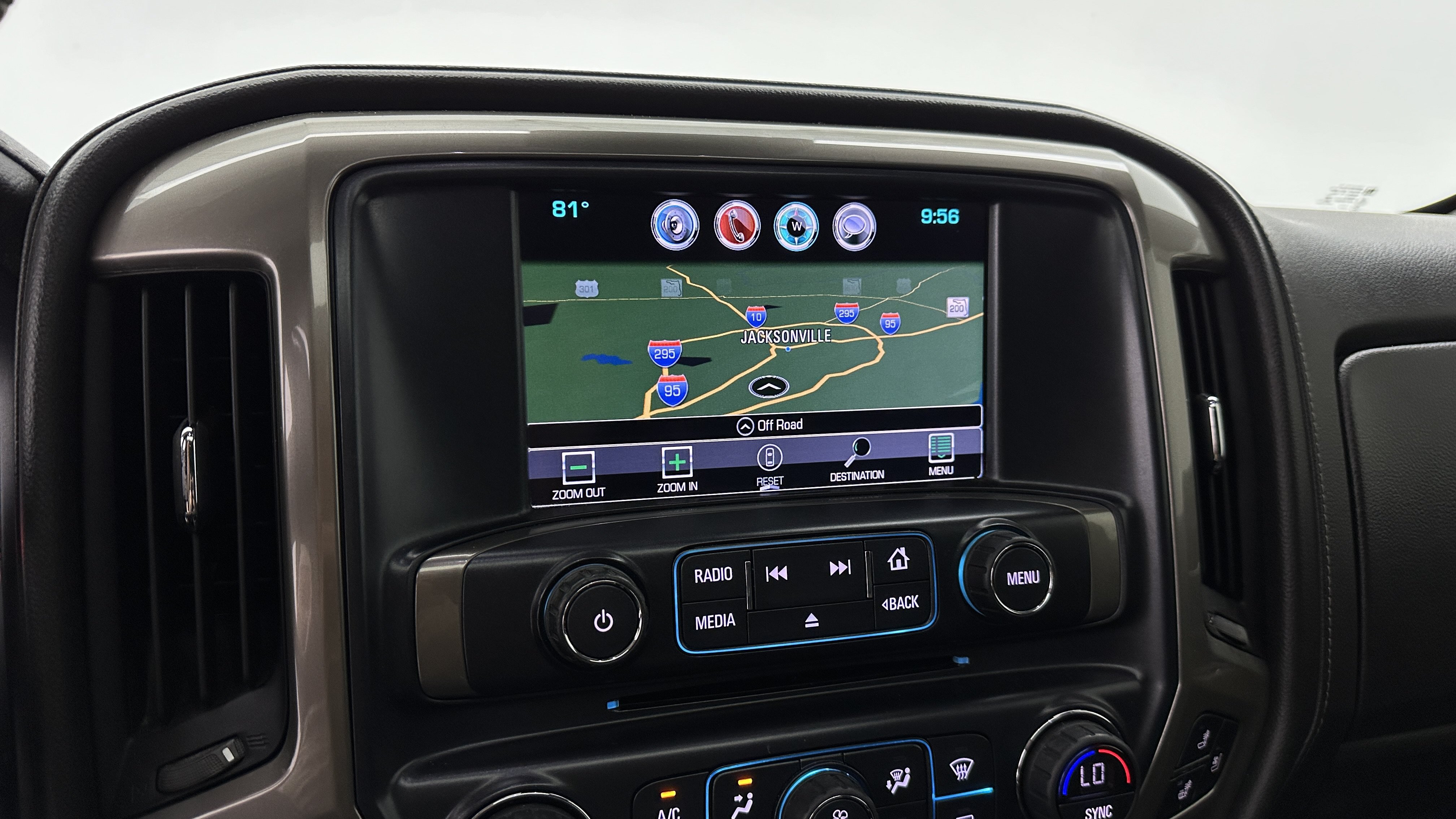 Used 2017 Chevrolet Silverado 1500 High Country AWD/4WD image 17