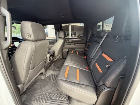 Used 2025 GMC Sierra 1500 AT4 w/ AT4 Premium Package AWD/4WD image 24