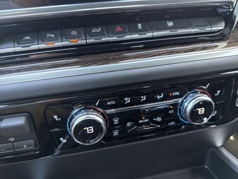 New 2026 GMC Sierra 1500 Elevation w/ Elevation Premium Package AWD/4WD image 16