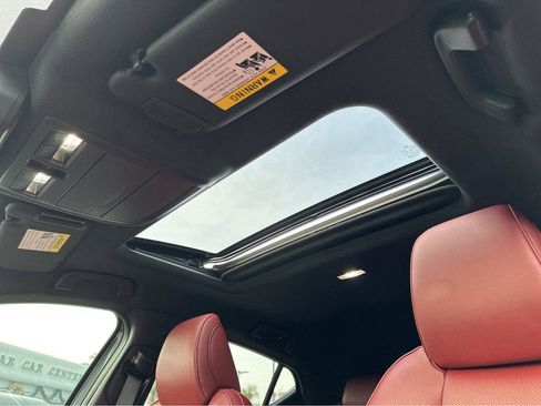 Used 2023 MAZDA MAZDA3 s image 7